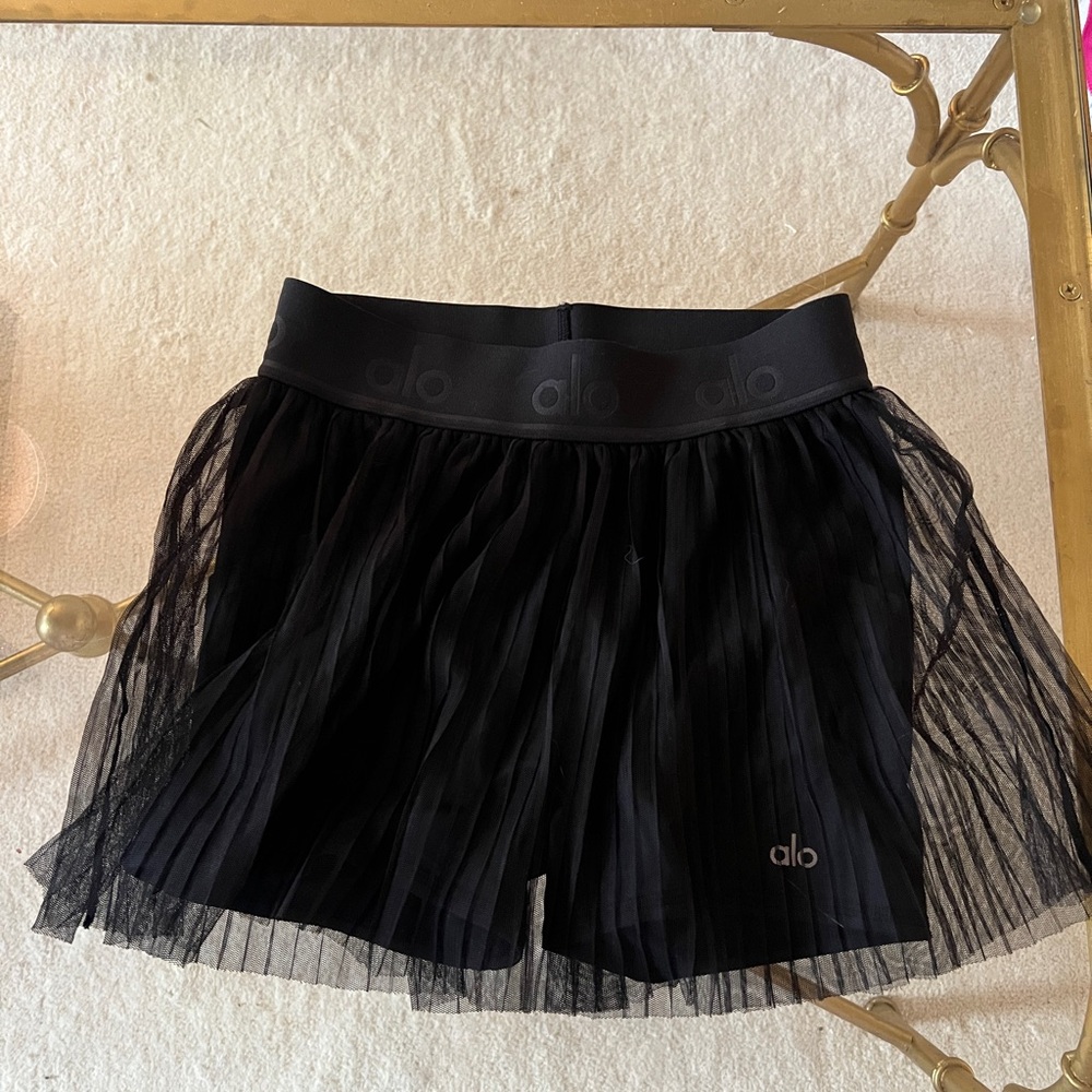 ALO Yoga Black Pleated Skirt